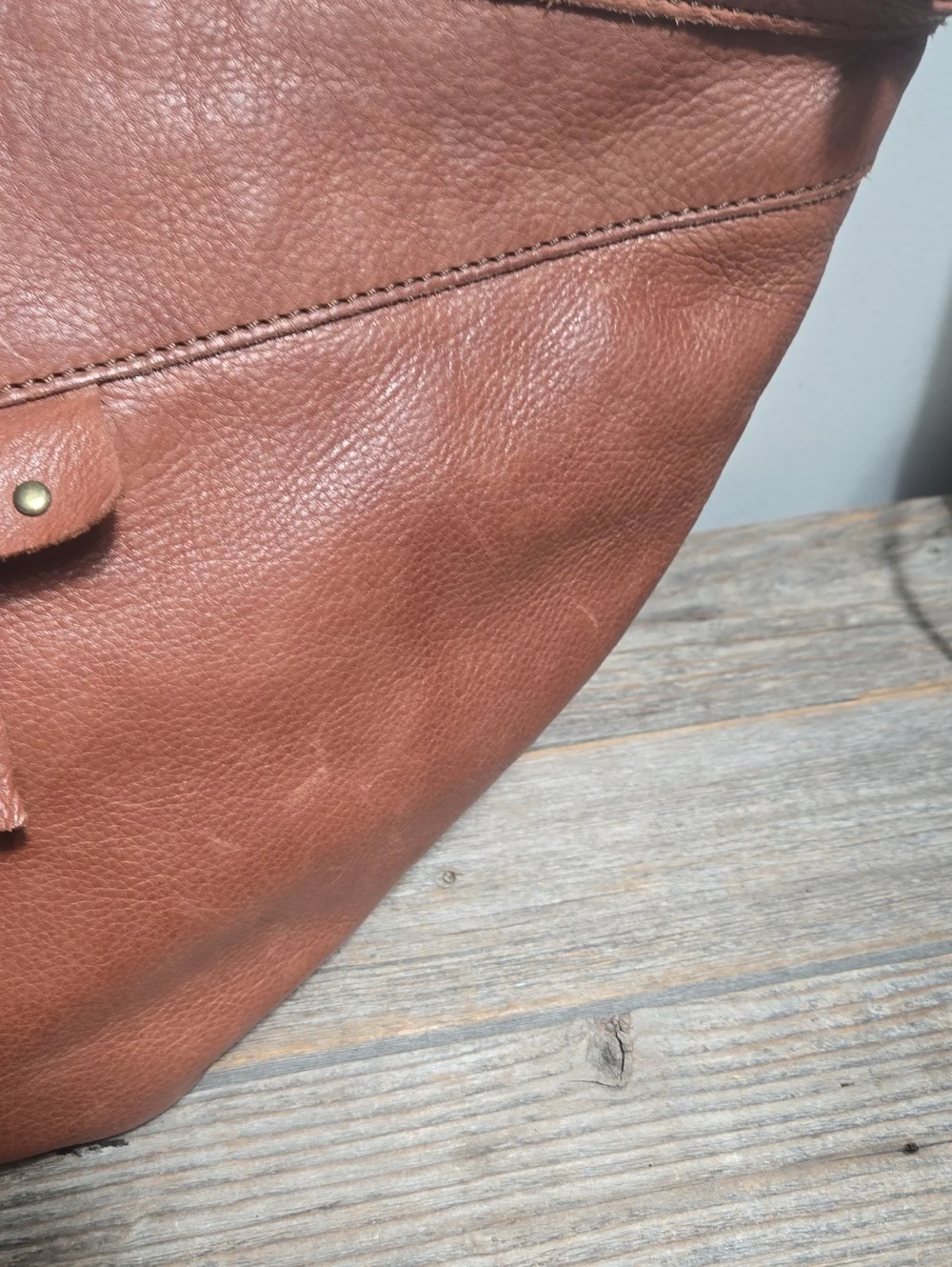 Ashwood Uk Brown Leather Stud-Accent Large Slingp Bag